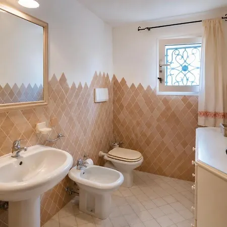 Picozzi Costa Smeralda וילה קניגיונה